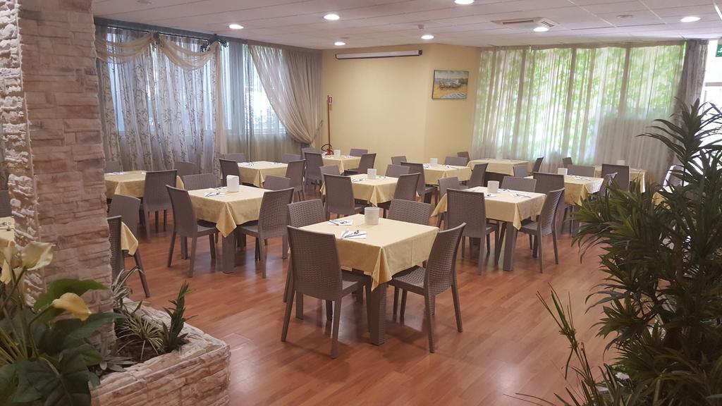 Hotel Corallo Франкавилла-аль-Маре Экстерьер фото